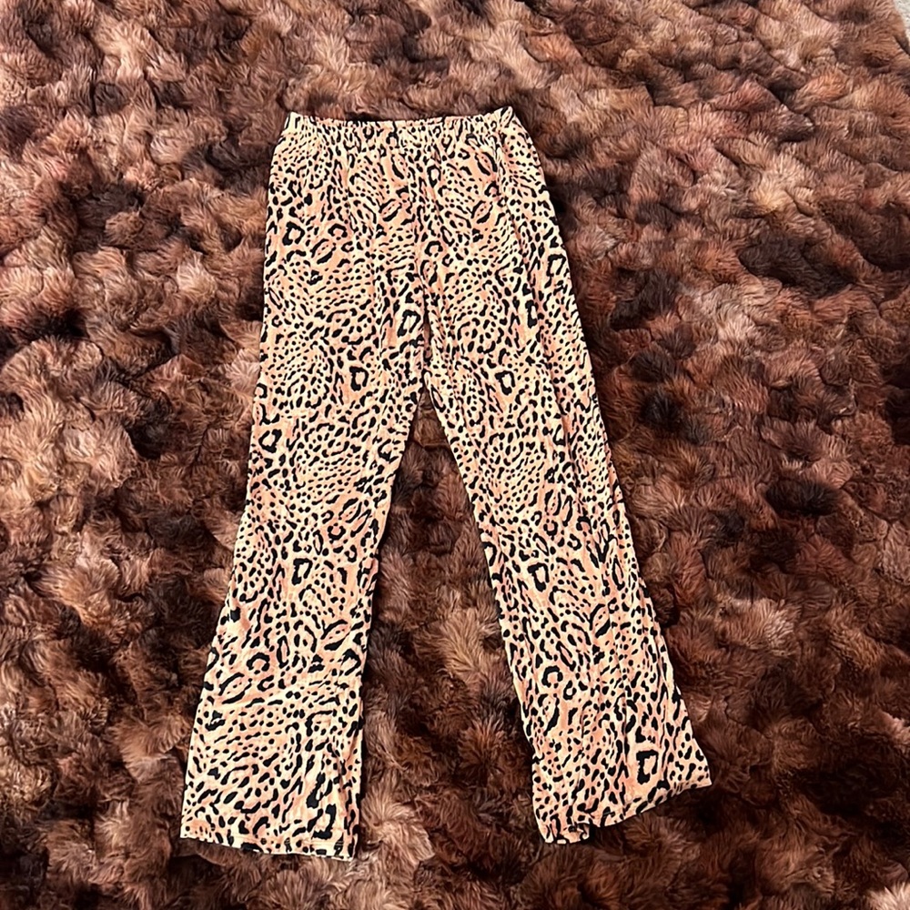 Billabong leopard pants